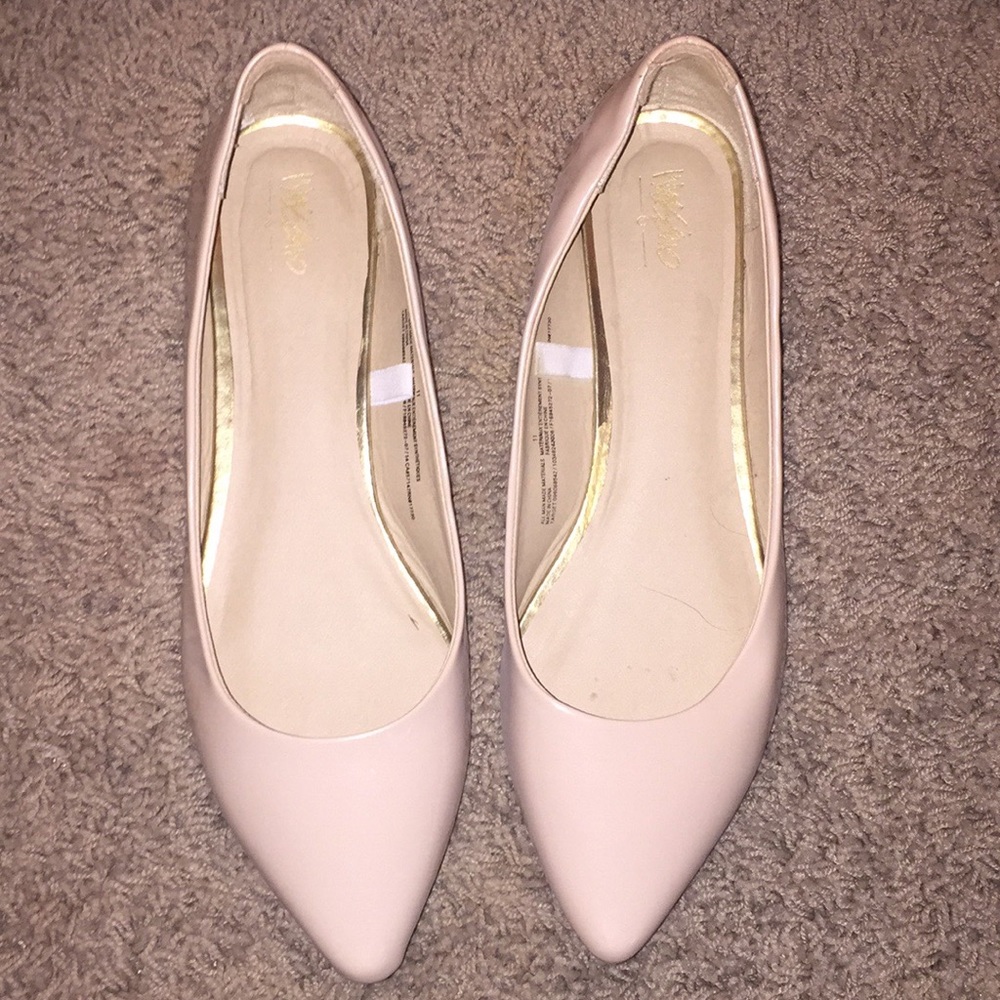 Tan flats